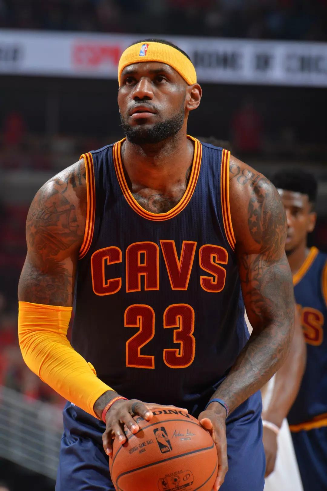 沙特基金和国际足联携手，为发展中国家体育基建提供财政支持