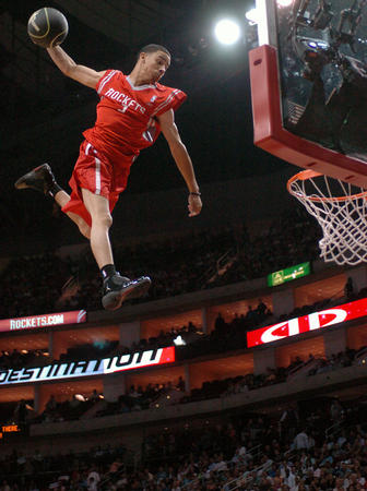 穆里尼奥：孔蒂的那不勒斯很难找到弱点，不讨论重回皇马话题