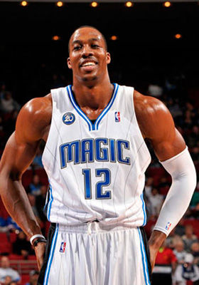 传闻：枪手、蓝军、红军、曼联和拜仁与卡马文加联系在一起