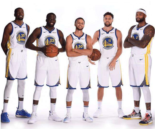 你们猜猜巴扎黑最喜欢带哪顶帽子？