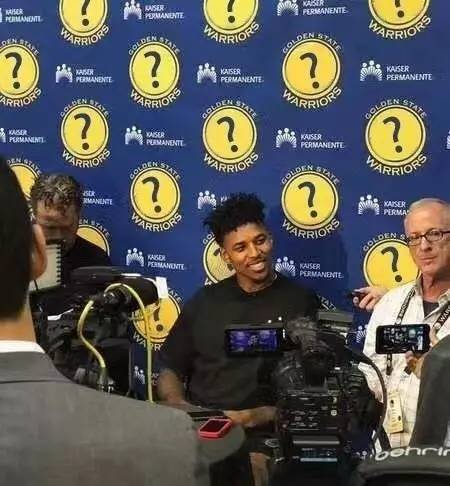 阿隆索：球队内部非常团结，阿诺德在皇马有适应过程是正常的