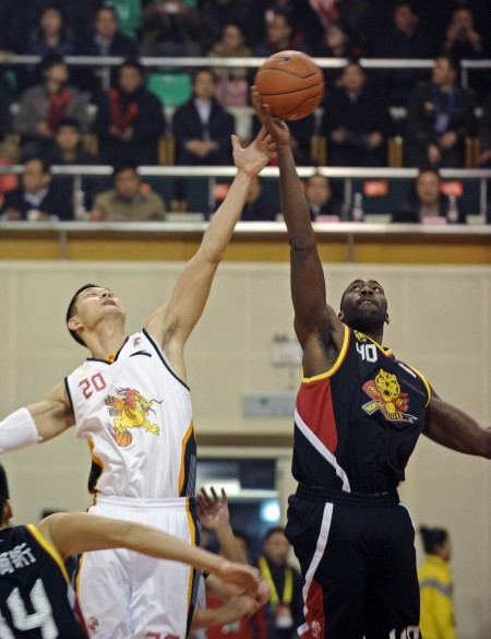 昂达夫连续6轮德甲进球，打破克林斯曼保持的斯图加特队史纪录