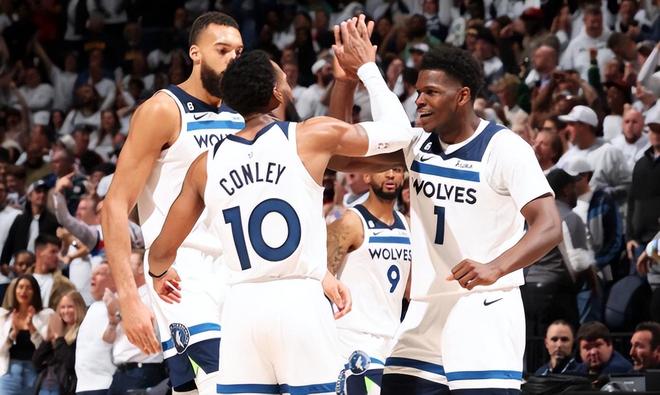 泰晤士：埃弗顿2700万镑报价迪布林被拒，考虑提高报价