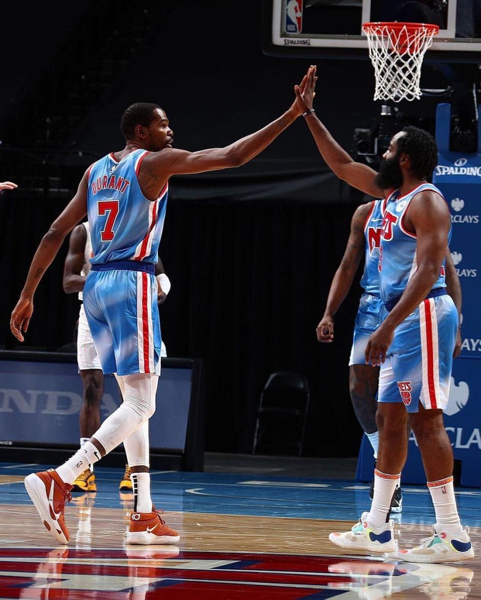 消息人士透露，拜仁对从曼联挖角充满信心，双方已就一月份的重磅交易展开谈判。